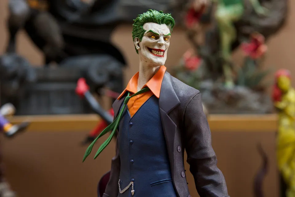 NEW Custom 1/4 Scale Joker Statue - Based On Gabriele Dell'otto