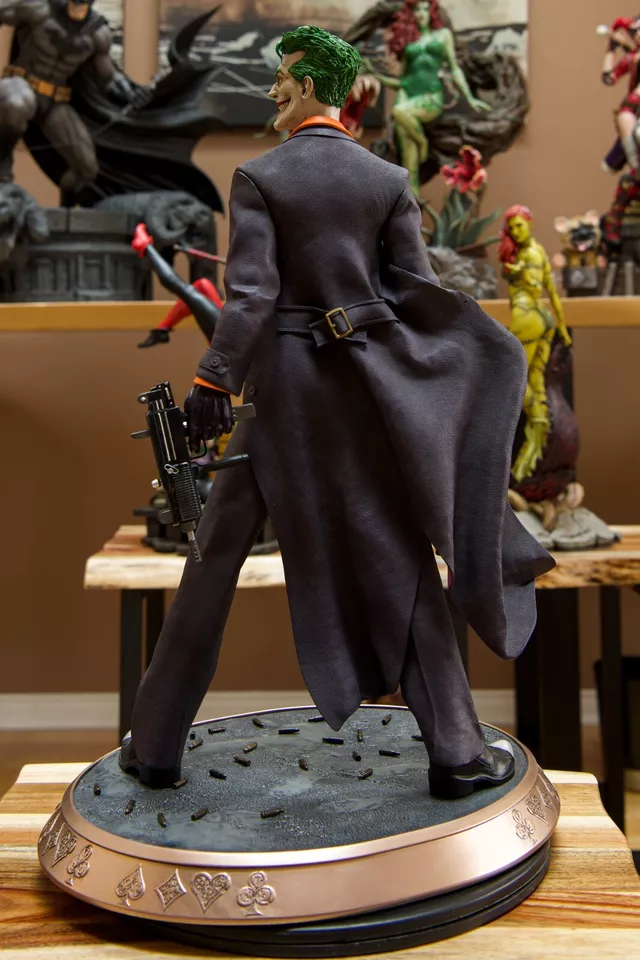 NEW Custom 1/4 Scale Joker Statue - Based On Gabriele Dell'otto