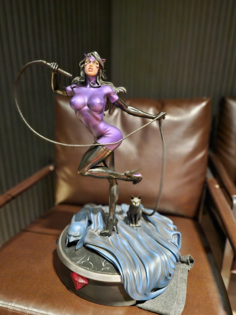 NEW CATWOMAN SEXY PURPLE Custom 1/4 SCALE Statue SIDESHOW NEW